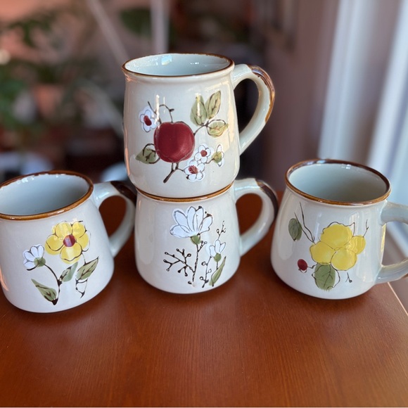 Vintage Casualstone - Set of 4 Coffee Mugs  in Korea Floral Pattern Cups 1970s - Picture 3 of 8